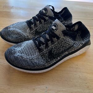 Nike Free Run 2018 Fly Knit Size 8 Womens